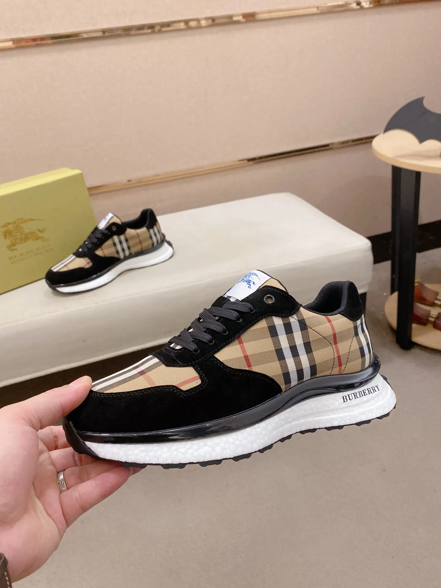 Men's clothing and shoes💰:442💰🇮🇹🇮🇹Synchronized with BURBERRY's top purchasing agents🔍🔍. First-layer cowhide and fabric imported from Italy. Fully imported mesh lining, sole: original sole provided by the original factory, exclusive movable molded sole, super comfortable, original factory follow-up goods, 🔍🔍high quality, can be entered and exited at will, welcome to compare code number 38-44 (45 is custom-made and cannot be returned or exchanged)